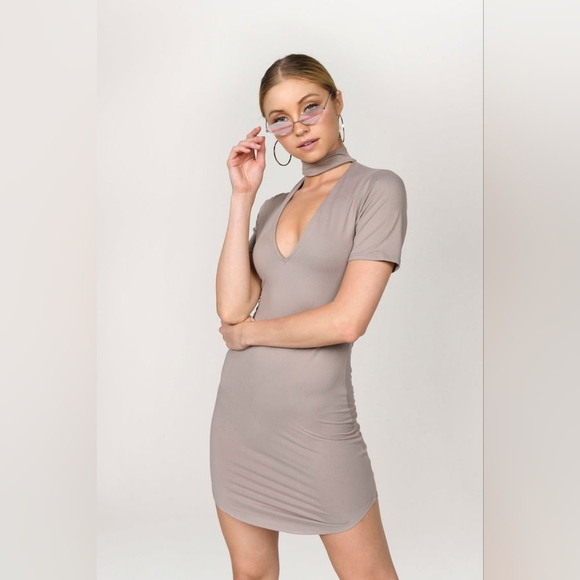 Taupe Choker V-Neck Bodycon Dress M Never Worn - Picture 1 of 4